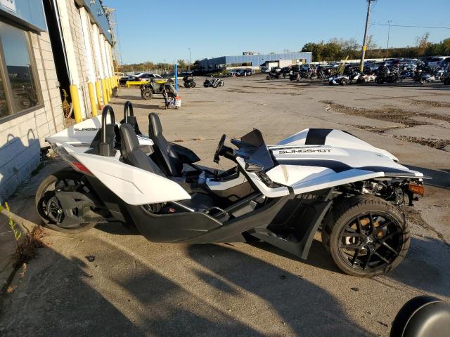 POLARIS SLINGSHOT 2021 white  gas 57XAASGDXM8142893 photo #1