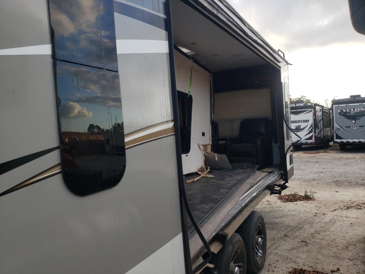 Lot #2977084385 2017 JAYCO JAY FLIGHT