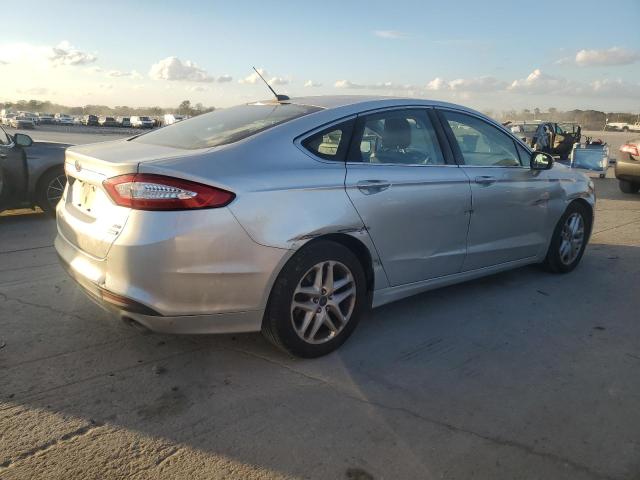 VIN 3FA6P0HDXFR152105 2015 Ford Fusion, SE no.3