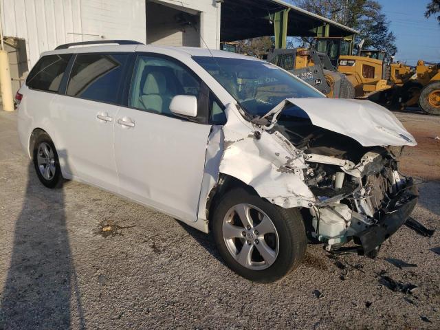 VIN 5TDKK3DC3DS345020 2013 Toyota Sienna, LE no.4