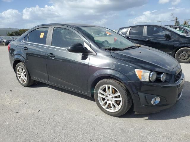 VIN 1G1JC5SH0F4102730 2015 Chevrolet Sonic, LT no.4