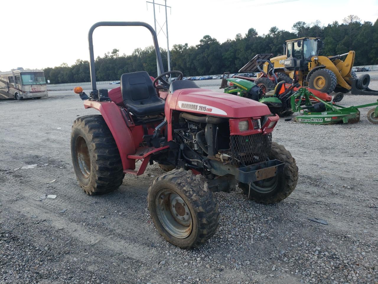 MAHINDRA AND MAHINDRA 2615 2008 red   26G070473996 photo #1