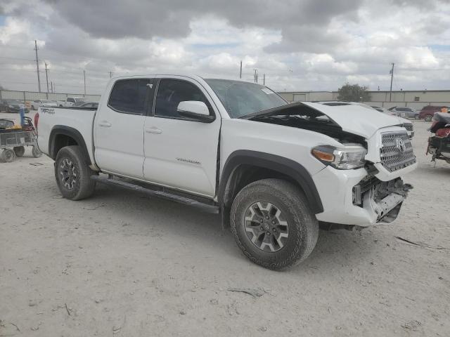 VIN 5TFAZ5CN0HX022808 2017 Toyota Tacoma, Double Cab no.4