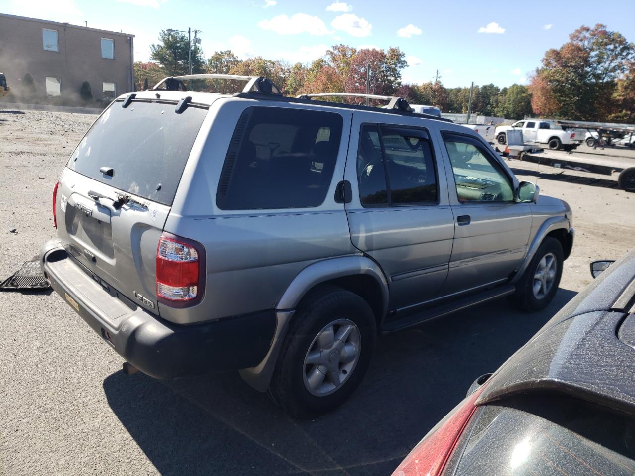 Lot #2945550077 2001 NISSAN PATHFINDER