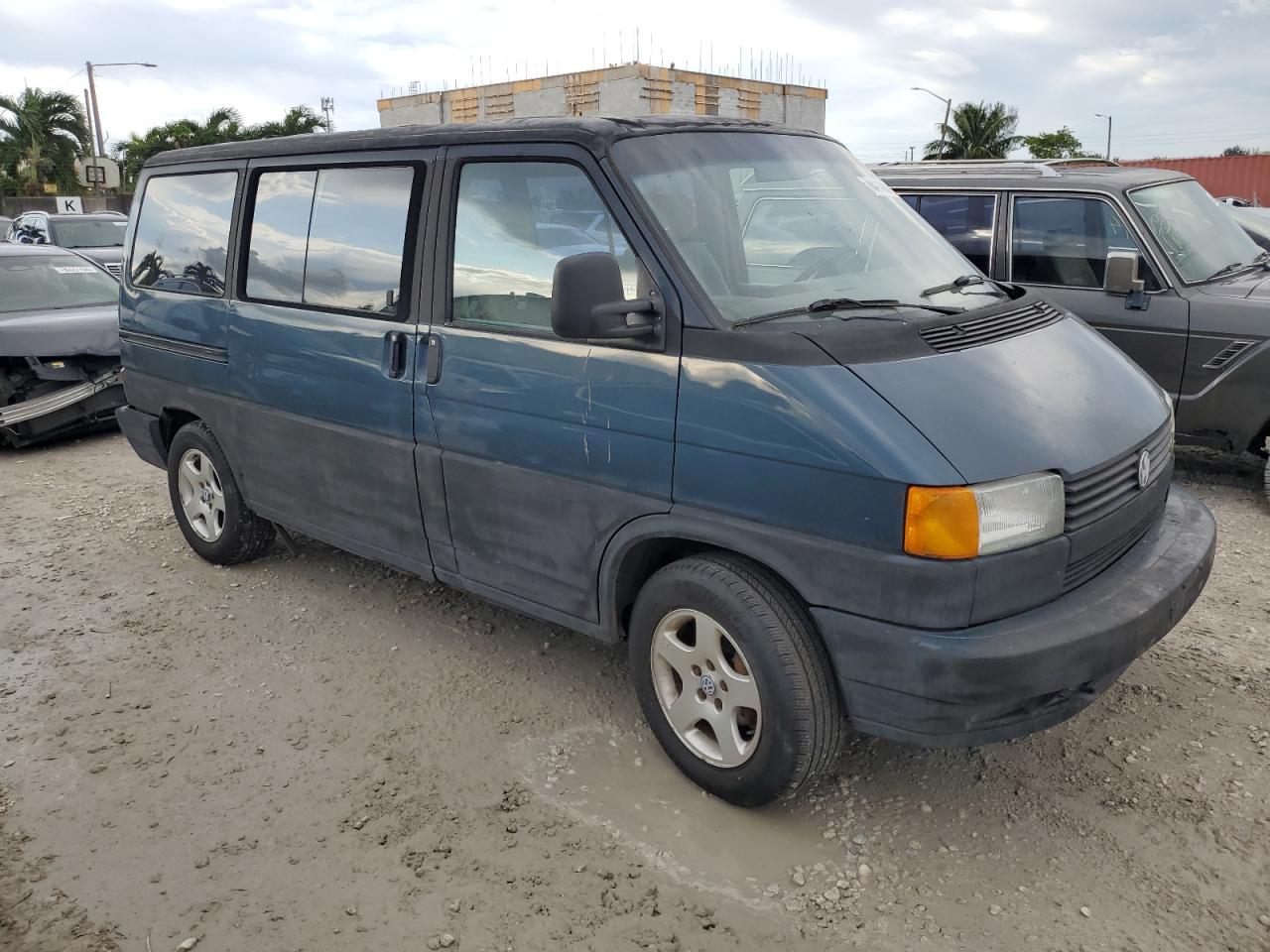 Lot #2942719752 1993 VOLKSWAGEN EUROVAN MV