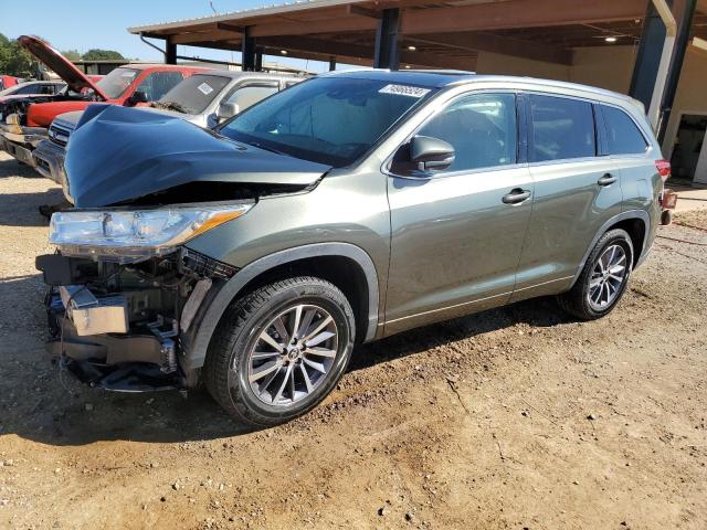 VIN 5TDKZRFH1HS192683 2017 Toyota Highlander, SE no.1