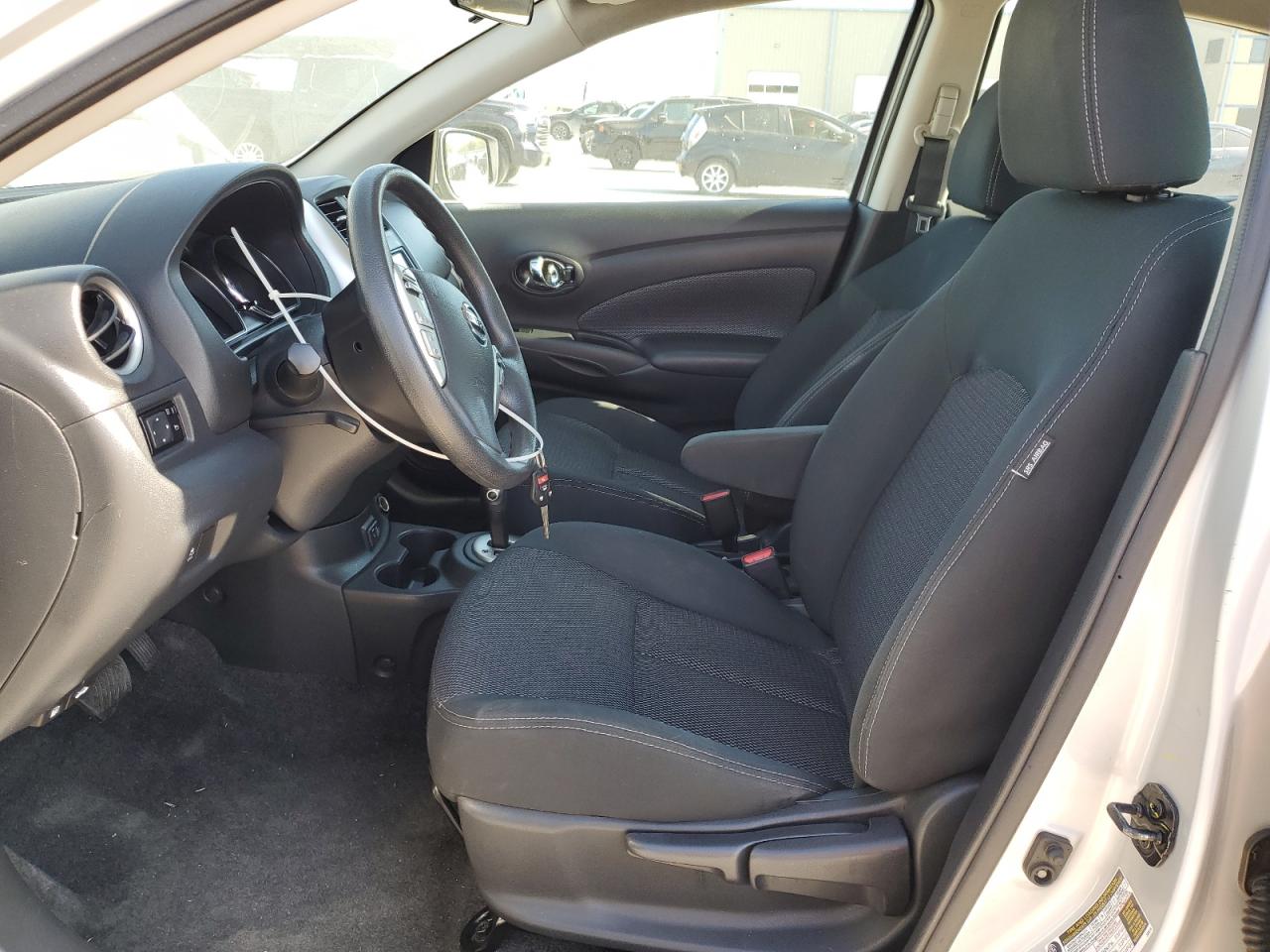 Lot #3024952435 2019 NISSAN VERSA S