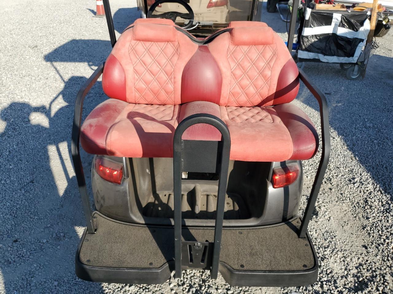 Lot #3024520382 2011 GOLF CLUB CAR