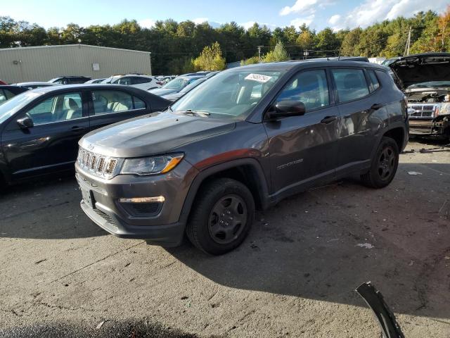 VIN 3C4NJDAB7JT104094 2018 JEEP COMPASS no.1