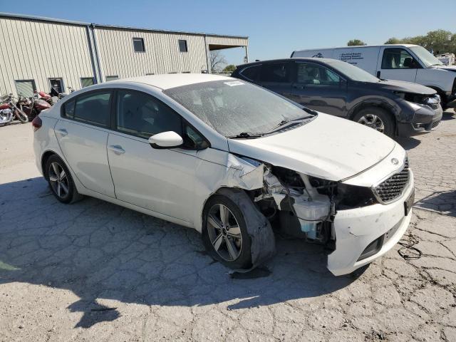 VIN 3KPFL4A71JE173989 2018 KIA Forte, LX no.4