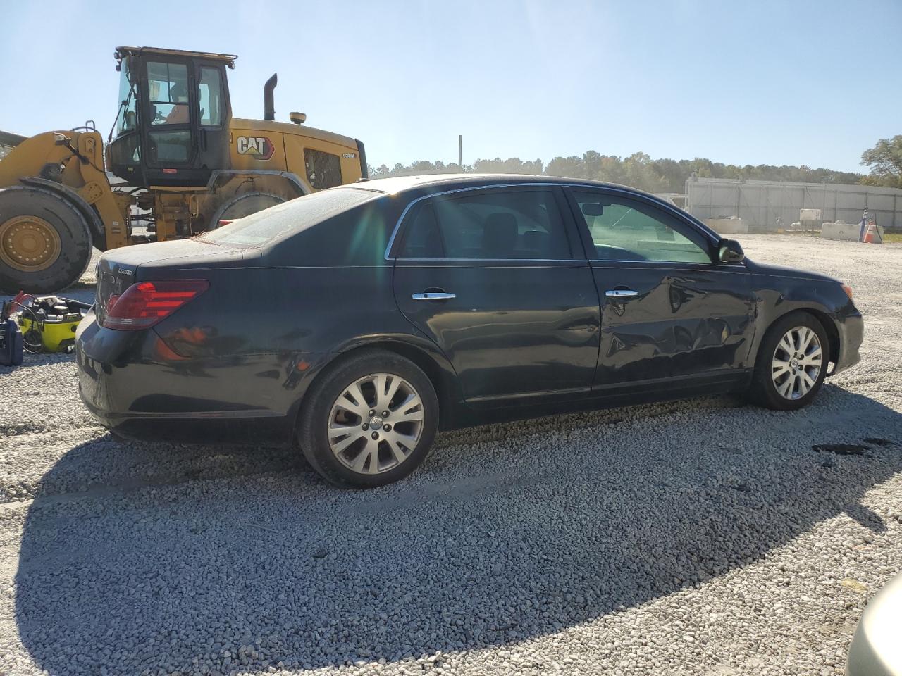 Lot #2943231482 2010 TOYOTA AVALON XL