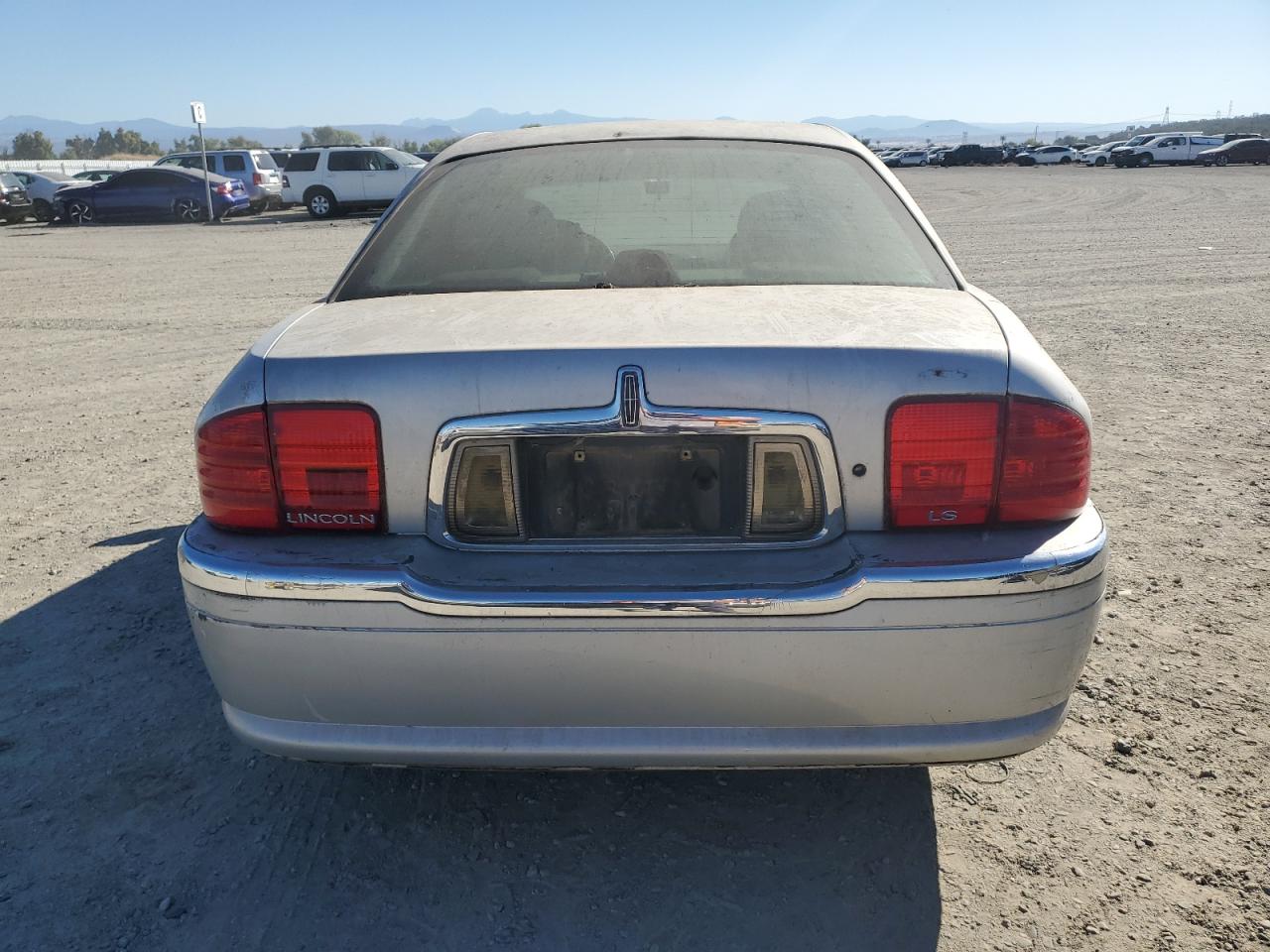 Lot #2993835663 2000 LINCOLN LS