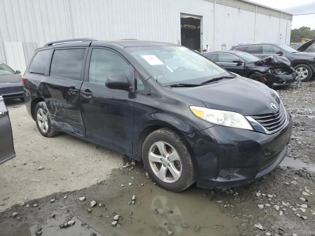 VIN 5TDKK3DC2FS583444 2015 Toyota Sienna, LE no.4