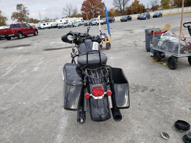 2011 HARLEY-DAVIDSON FLHTCU - 1HD1FC419BB635439