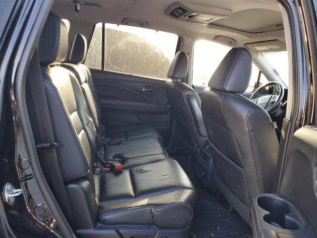 2017 HONDA PILOT TOUR - 5FNYF6H9XHB016551