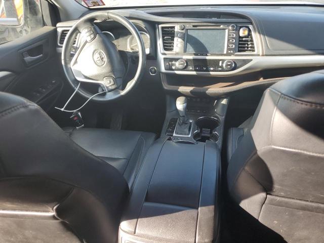 VIN 5TDJZRFH9HS437967 2017 Toyota Highlander, SE no.8