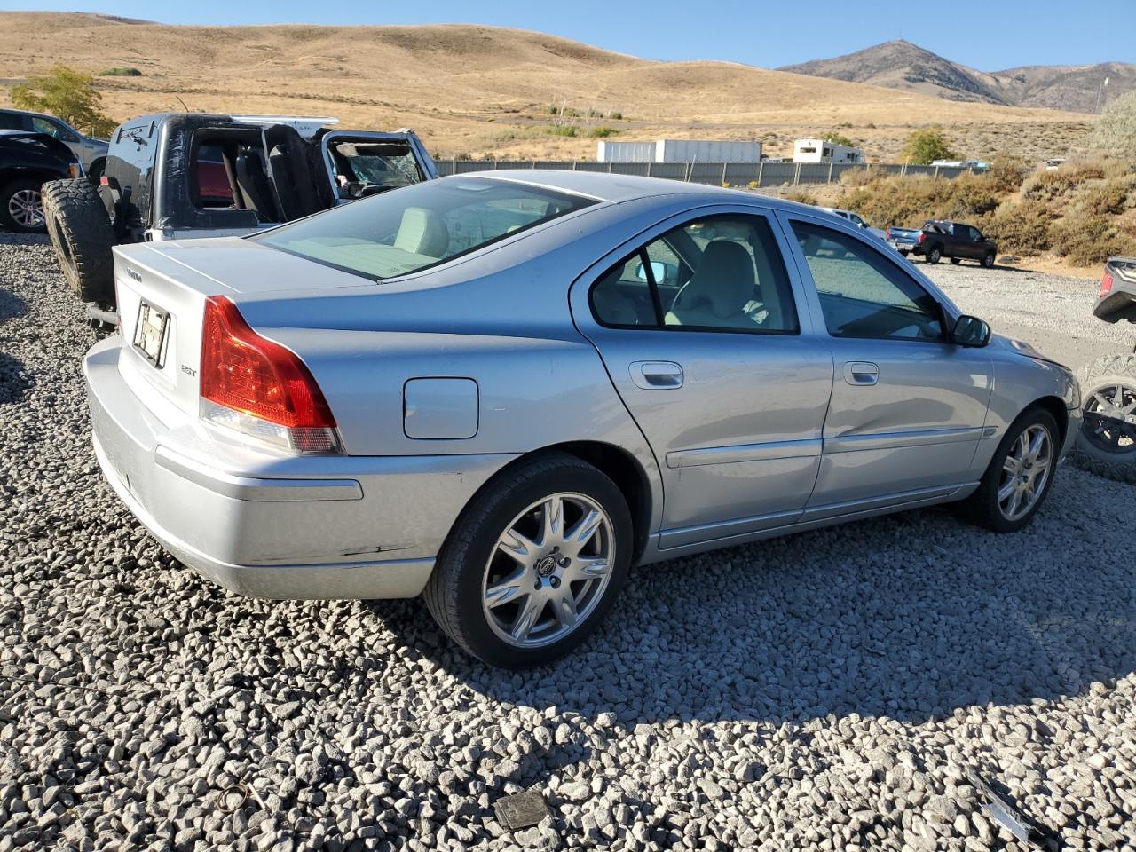 VOLVO S60 2.5T 2006 silver  gas YV1RS592X62533984 photo #4