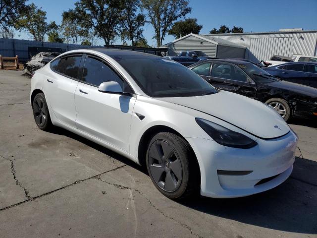 VIN 5YJ3E1EA2NF354701 2022 TESLA MODEL 3 no.4