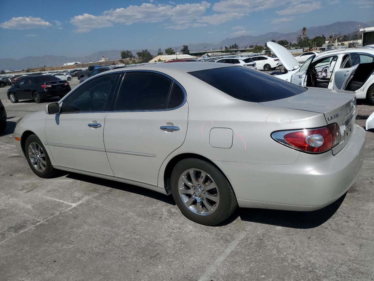 Lot #2987033795 2002 LEXUS ES 300