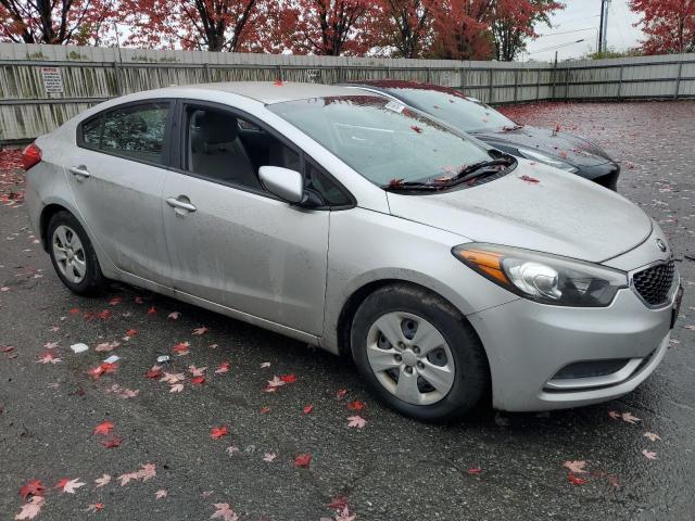 VIN KNAFK4A65G5554451 2016 KIA Forte, LX no.4