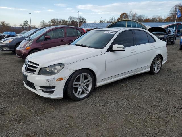 VIN WDDGF8AB0ER313652 2014 Mercedes-Benz C-Class, 3... no.1