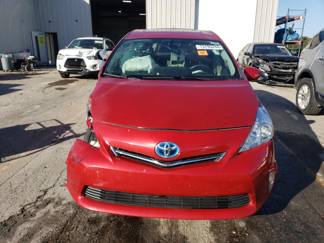 Lot #2924121102 2014 TOYOTA PRIUS V