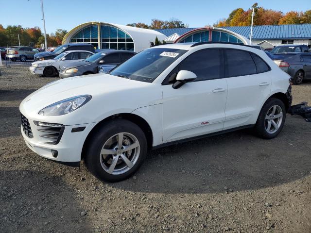 VIN WP1AB2A53FLB42045 2015 Porsche Macan, S no.1