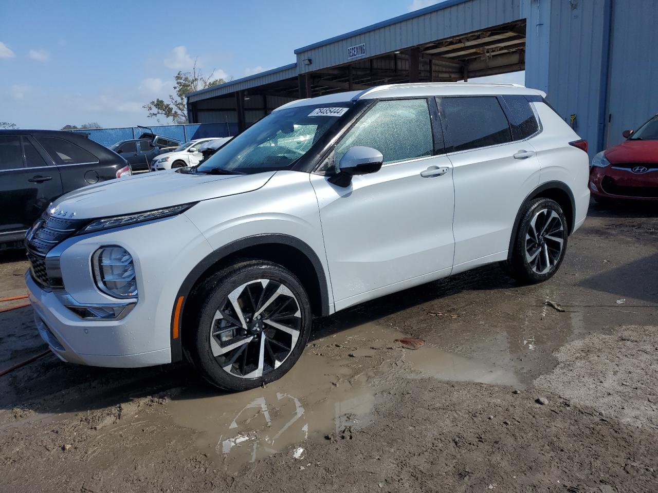  Salvage Mitsubishi Outlander