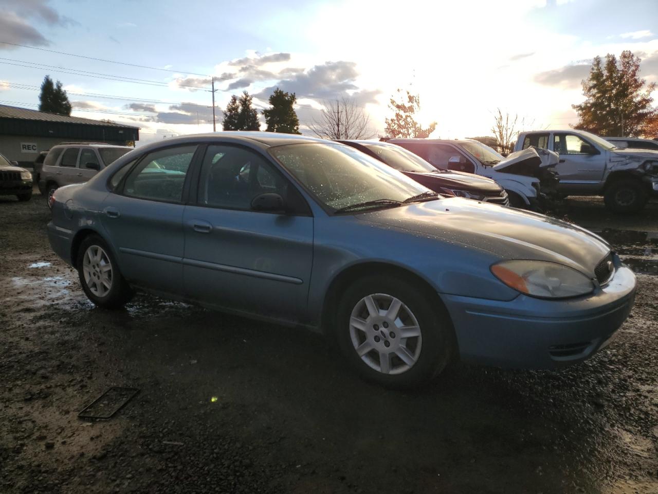 Lot #2970176280 2005 FORD TAURUS SE