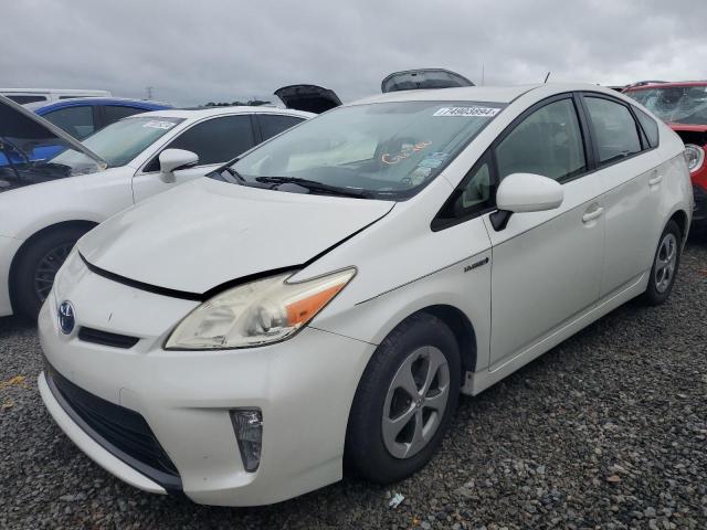 VIN JTDKN3DU8E1747968 2014 Toyota Prius no.1