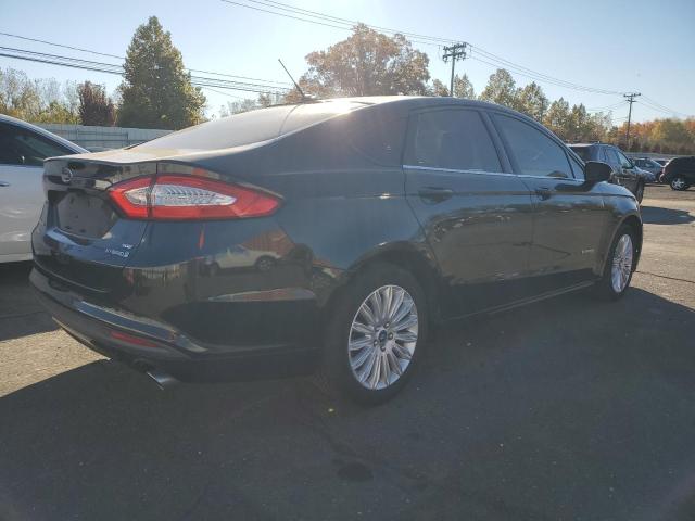 VIN 3FA6P0LU0DR257661 2013 Ford Fusion, Se Hybrid no.3