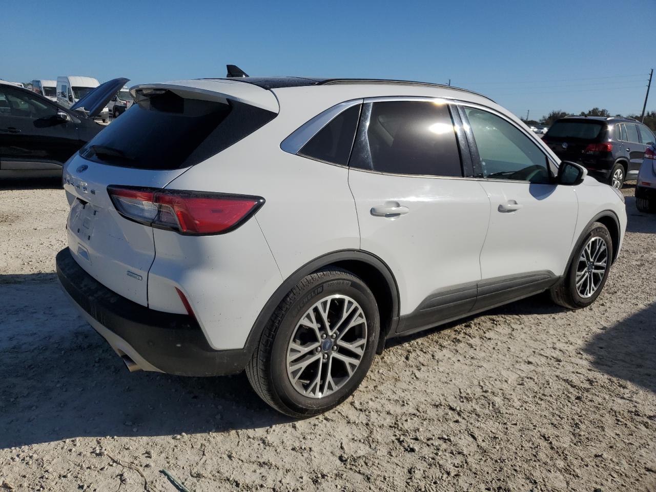 Lot #2964479068 2020 FORD ESCAPE SEL