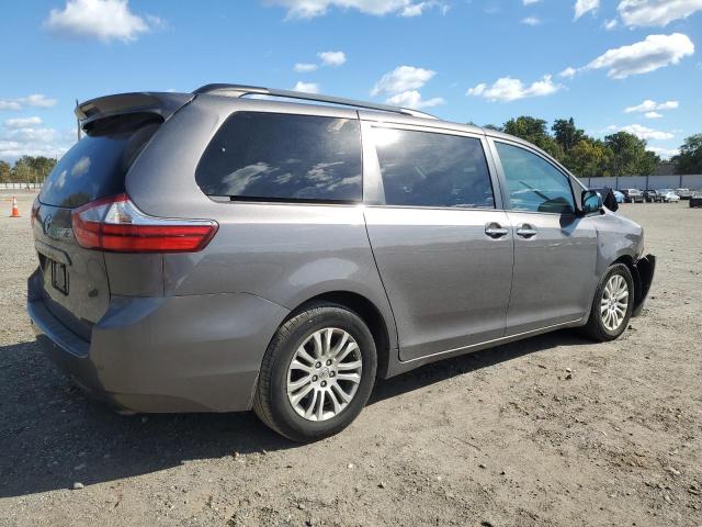 VIN 5TDYK3DC9GS749793 2016 Toyota Sienna, Xle no.3