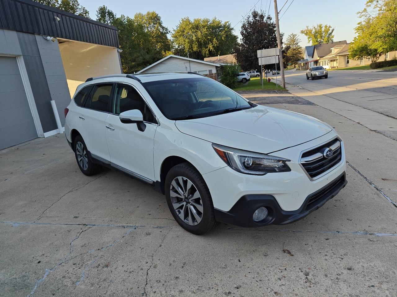 Subaru Outback 2019 Wagon body style