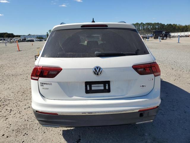 2018 VOLKSWAGEN TIGUAN SE - 3VV3B7AX4JM196679