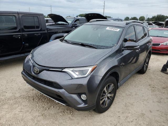 VIN 2T3WFREV3JW477620 2018 Toyota RAV4, Adventure no.1