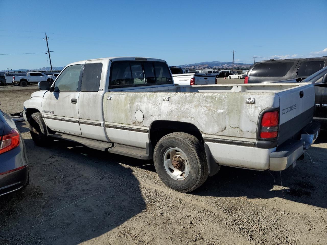 Lot #3004670344 1997 DODGE RAM 2500