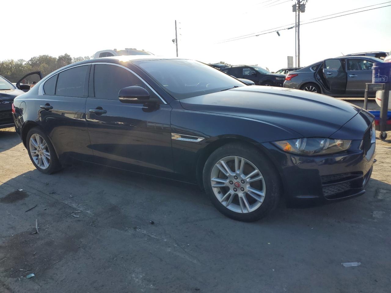 Lot #2945136709 2017 JAGUAR XE