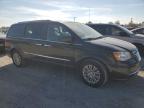 CHRYSLER TOWN & COU photo