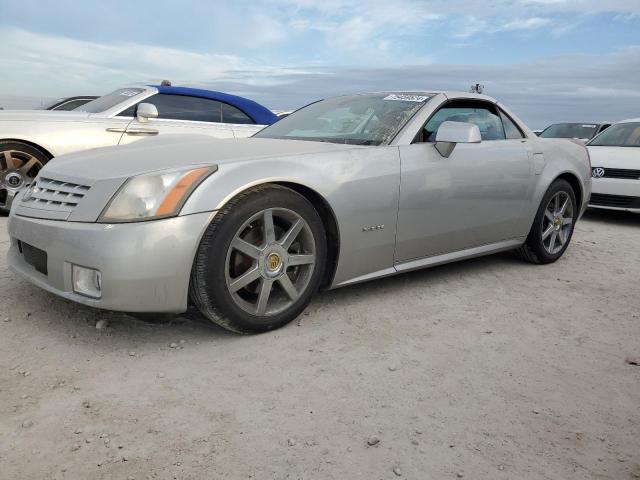 CADILLAC XLR 2004 silver  gas 1G6YV34A045603308 photo #1