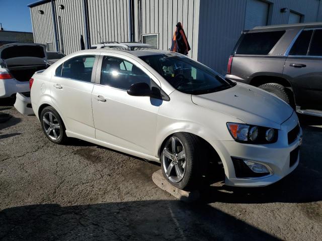 VIN 1G1JG5SB8F4186070 2015 CHEVROLET SONIC no.4