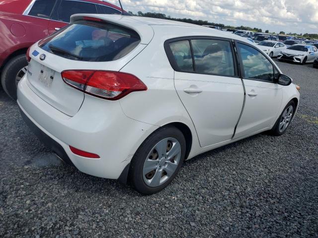 VIN KNAFK5A81G5582884 2016 KIA Forte, LX no.3