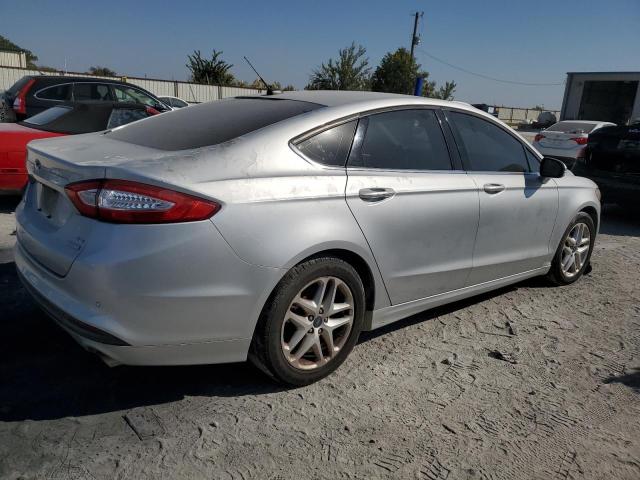 VIN 1FA6P0HDXF5131127 2015 Ford Fusion, SE no.3