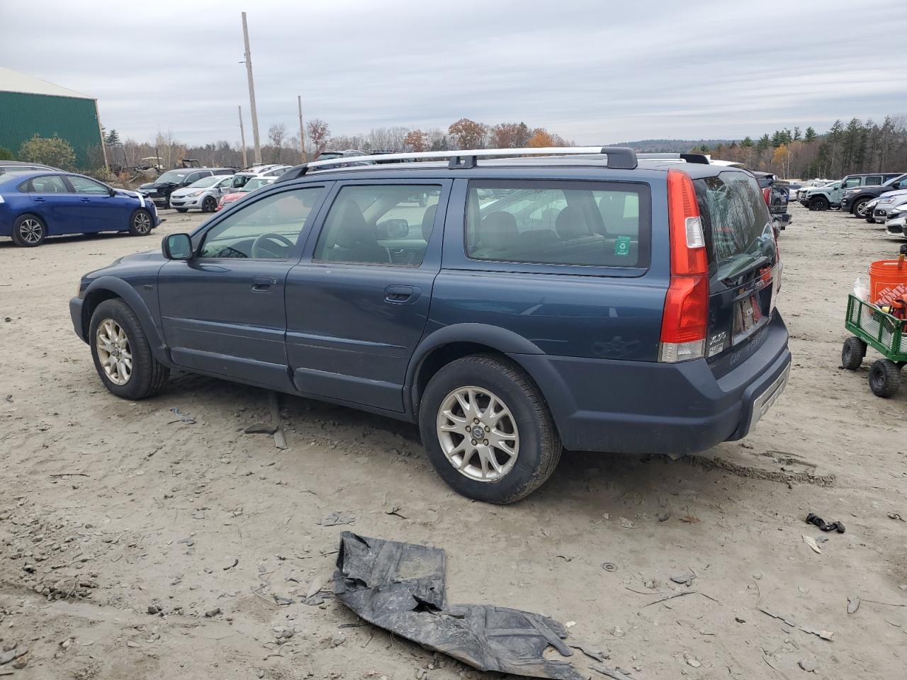 Lot #2986604237 2006 VOLVO XC70