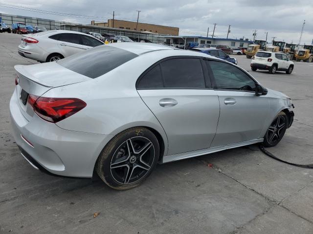 VIN WDD3G4EB7KW007074 2019 MERCEDES-BENZ A-CLASS no.3