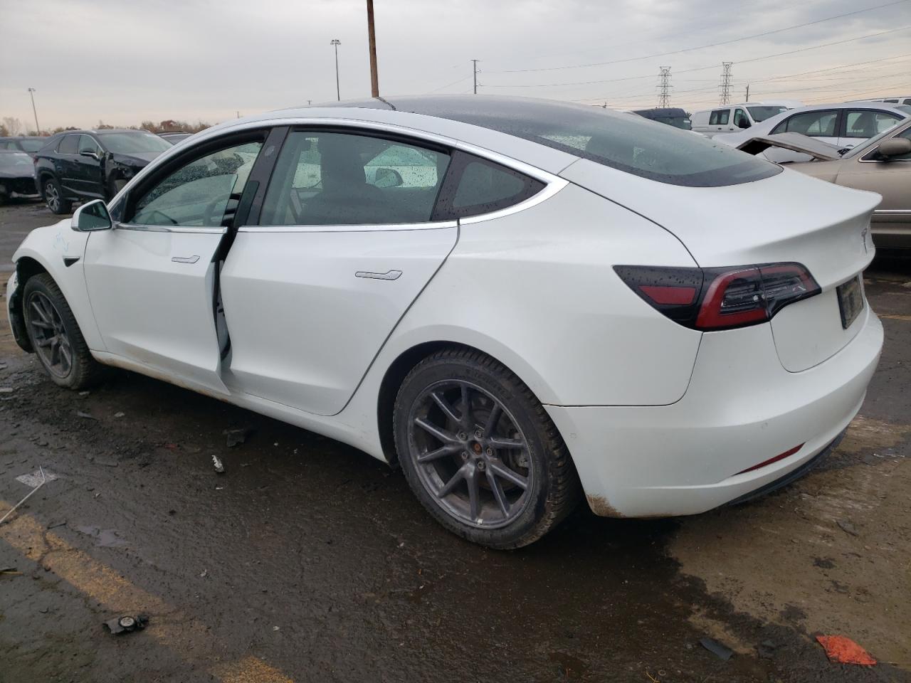 Lot #2969934989 2020 TESLA MODEL 3