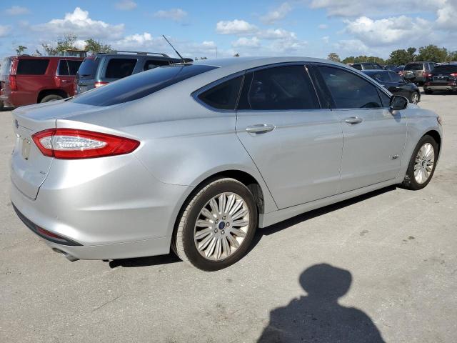 VIN 3FA6P0PU2FR140662 2015 Ford Fusion, Se Phev no.3