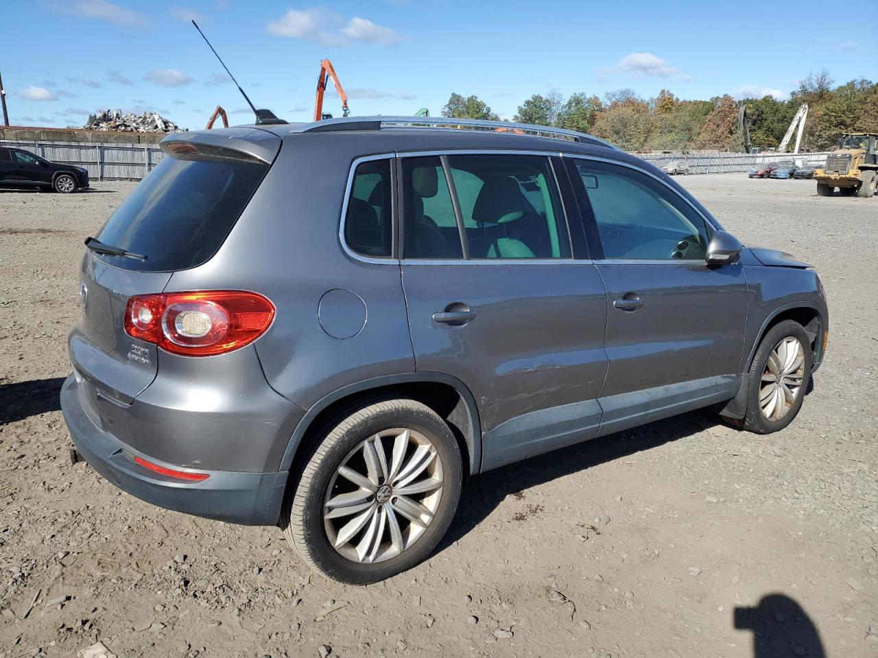 Lot #2911682858 2011 VOLKSWAGEN TIGUAN S