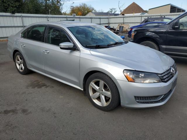 VIN 1VWBP7A37DC023363 2013 Volkswagen Passat, SE no.4