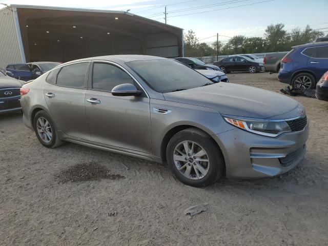 VIN 5XXGT4L33JG222986 2018 KIA Optima, LX no.4